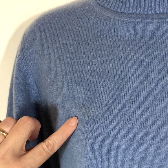 CULLEN Blue 100% Cashmere Sweater Turtleneck Light Pastel Women’s Medium Preppy - Picture 9 of 10